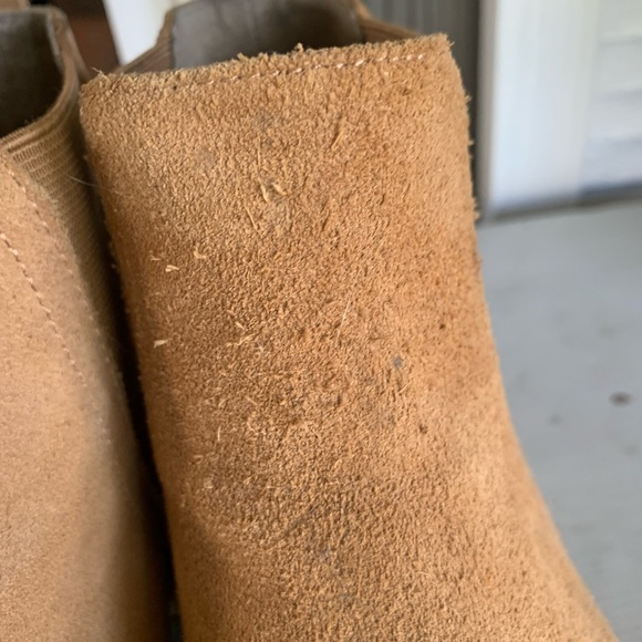 Chealsea Suede Boots NEW**
